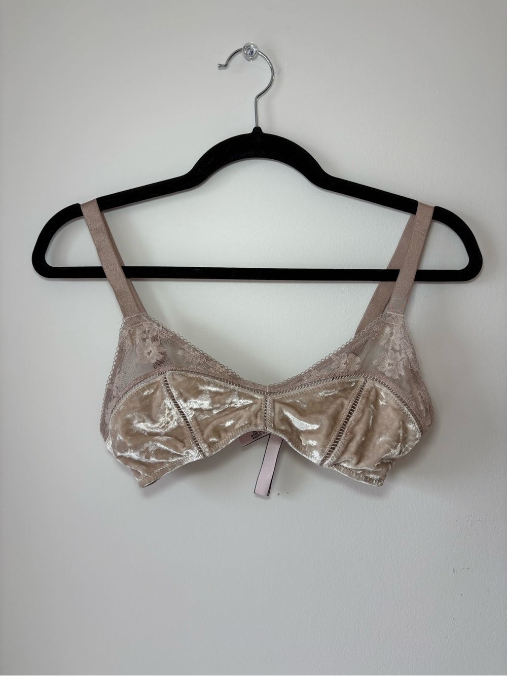 Victoria's Secret Champagne Velvet Lace Bralette